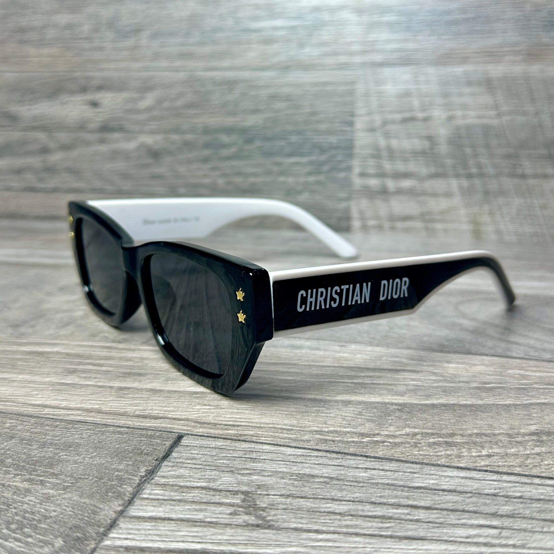 Dior 042 - Black White 2026
