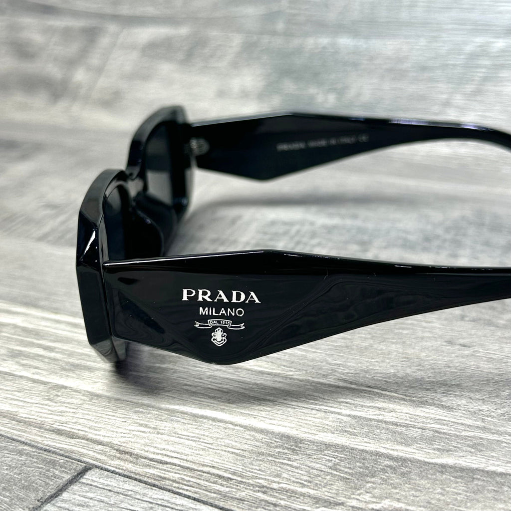 Prada Classic Black Silver  G-72