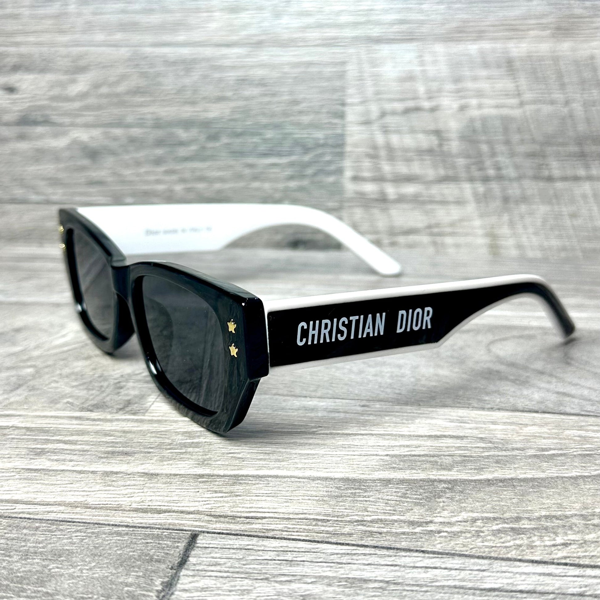 Dior 042 - Black White 2026