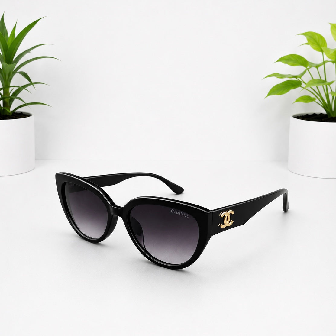 Chanel Black Gold G25